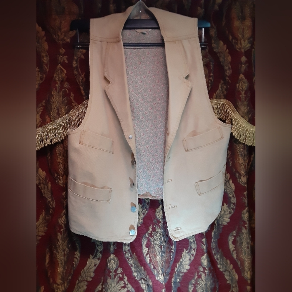 Vintage WAH Maker Beige VEST Cowboy Western Classic OldWest Yellowstone Frontier